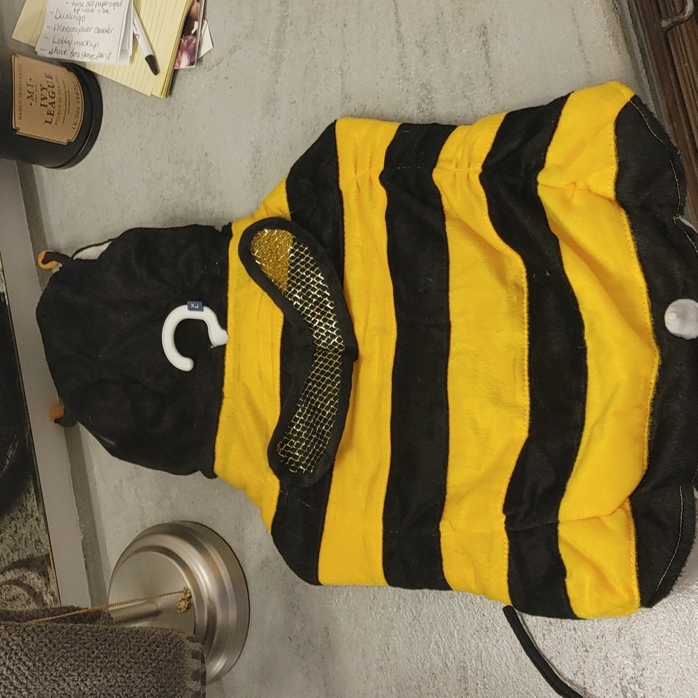 Cat or dog pet bee Halloween costume